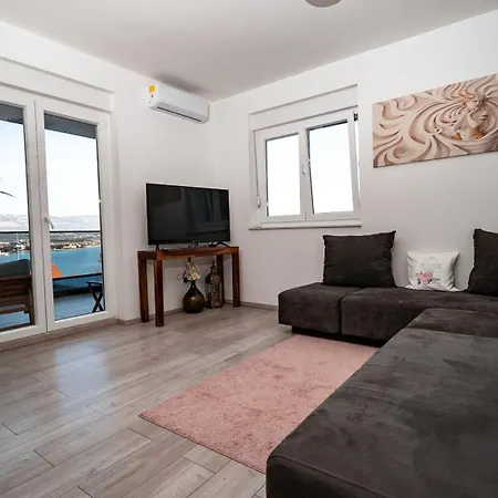 Padre Dante Free Parking Apartment