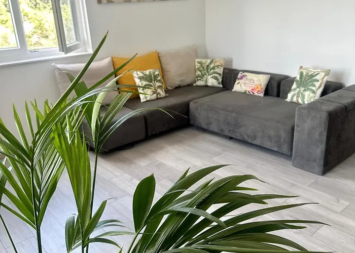 Padre Dante Free Parking And Starlink High Speed Internet Appartamento