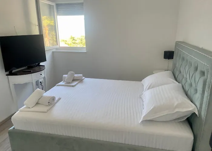 Appartamento Padre Dante Free Parking And Starlink High Speed Internet Traù