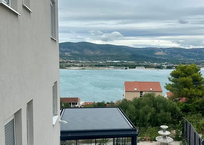 Padre Dante Free Parking And Starlink High Speed Internet *