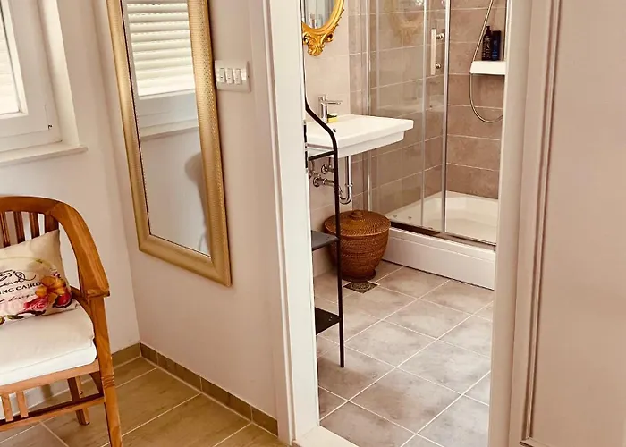 Appartamento Padre Dante Free Parking And Starlink High Speed Internet *