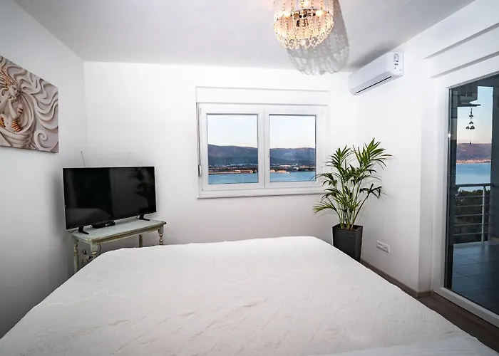 Padre Dante Free Parking And Starlink High Speed Internet *