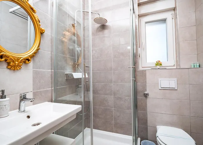 Padre Dante Free Parking And Starlink High Speed Internet Traù